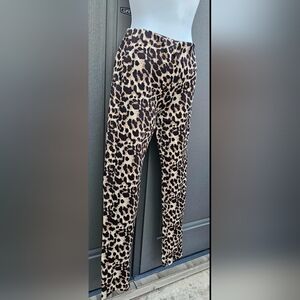 MEDIUM SIZE LEOPARD PRINT PANTS